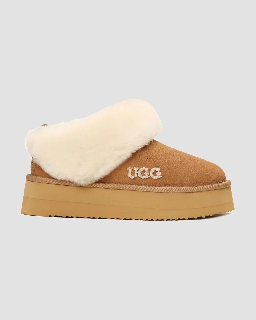 Platform Uggs & Slippers